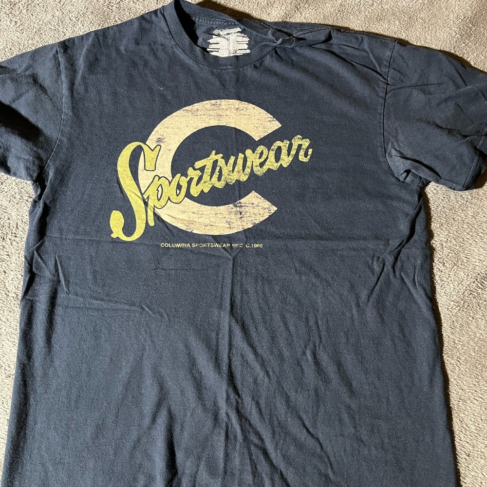 Columbia t-shirt - Size M